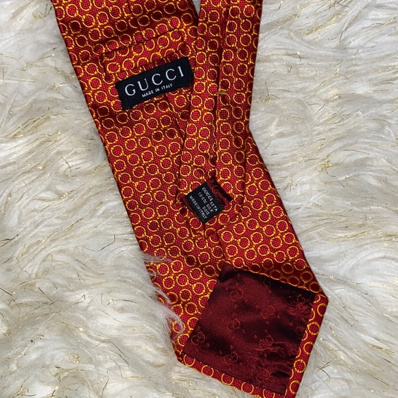 GUCCI Vintage Handcuff Print Tie - Picture 2 of 5